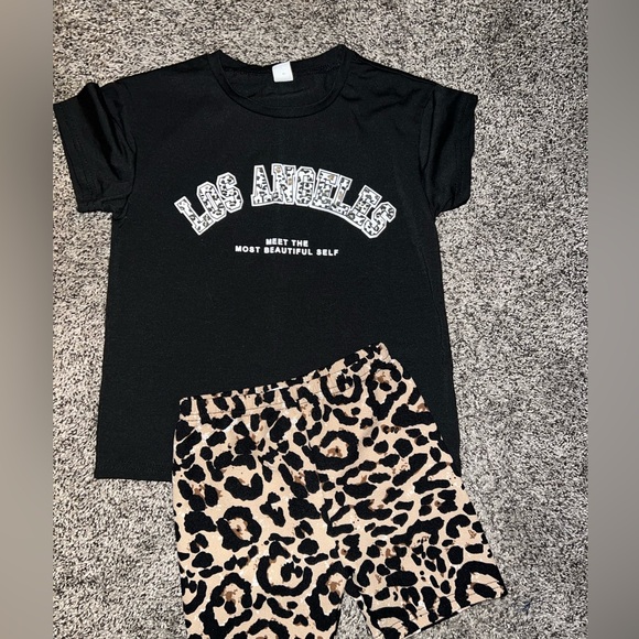 Girls size 6 Cheetah Outfit - Picture 1 of 3